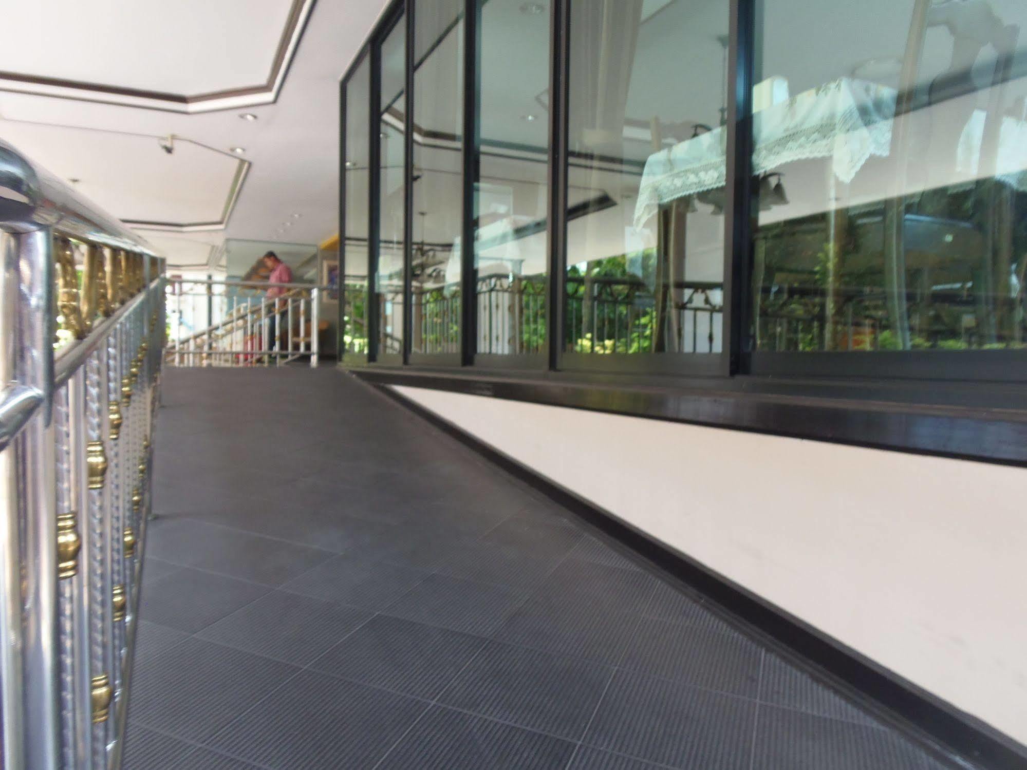 צ'יאנג מאי Romena Grand Hotel מראה חיצוני תמונה